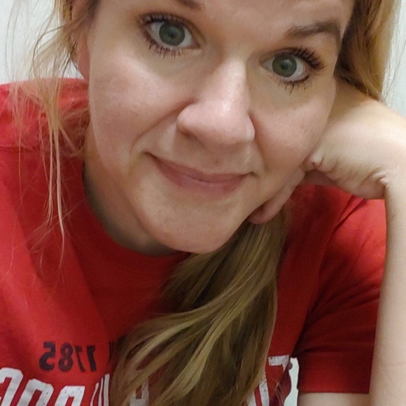 Meet your Posher, Tiffani - Picture 1 of 1